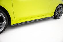 Carica l'immagine nel visualizzatore di Gallery, Diffusori Sotto Minigonne Abarth 500e — dettaglio del profilo