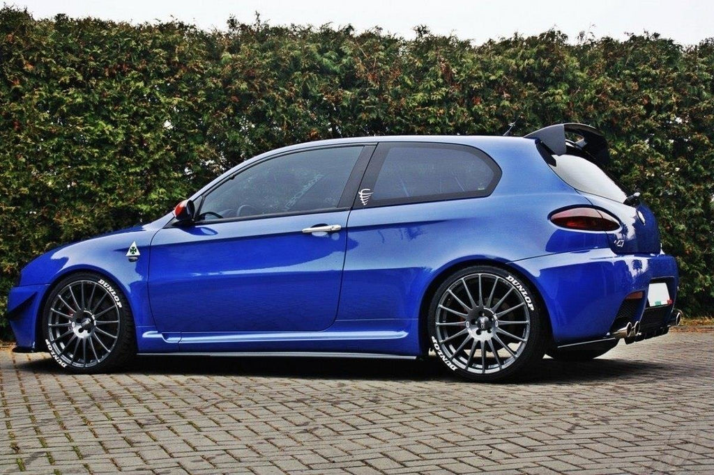 Dettaglio del diffusore sotto minigonna Maxton per Alfa Romeo 147 GTA