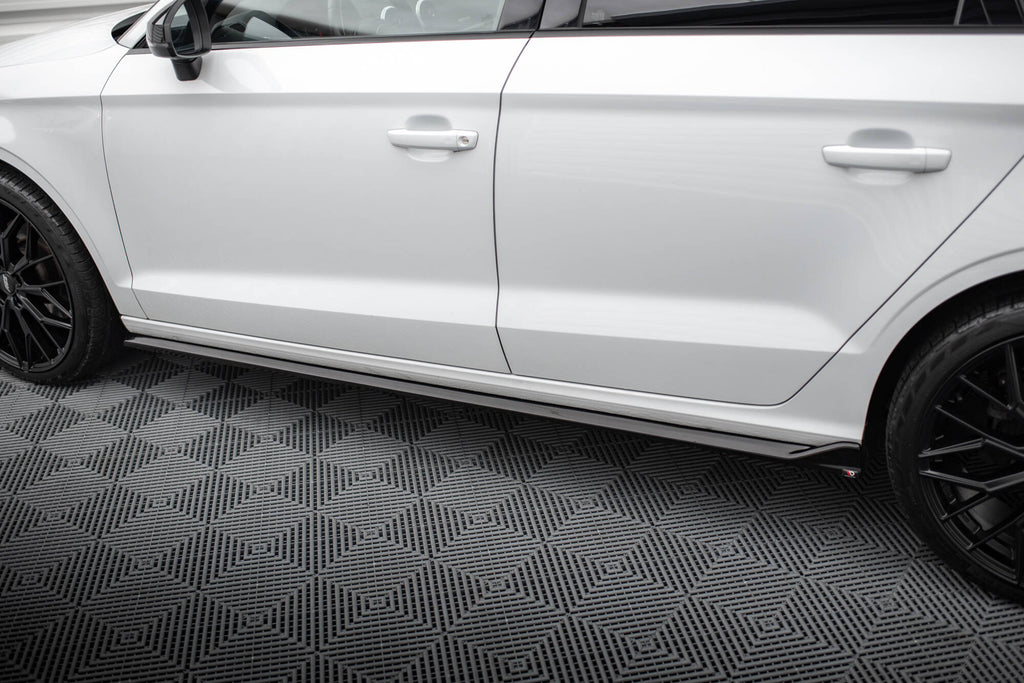 Diffusori Sotto Minigonne Audi A3 Berlina 8V — montato sulla vettura