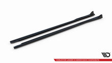 Load image into Gallery viewer, Diffusori Sotto Minigonne BMW Serie 3 G20 Facelift — particolare della finitura