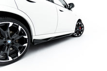 Carica l'immagine nel visualizzatore di Gallery, Diffusori Sotto Minigonne BMW X2 M35i xDrive U10 — dettaglio del fissaggio