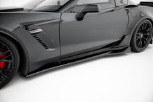 Carica l'immagine nel visualizzatore di Gallery, Diffusori Sotto Minigonne Chevrolet Corvette Z06 C7 — dettaglio del profilo