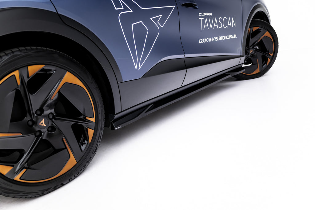 Diffusori Sotto Minigonne Cupra Tavascan Mk1 — vista posteriore