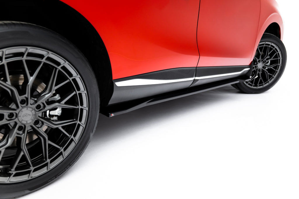 Diffusori Sotto Minigonne Forthing T-Five Mk1 — vista posteriore