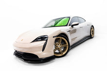 Load image into Gallery viewer, Diffusori Sotto Minigonne Porsche Taycan Mk1 Taycan 4 / Taycan 4S — montato sulla vettura