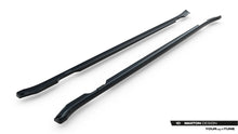 Load image into Gallery viewer, Diffusori Sotto Minigonne Porsche Taycan Mk1 Taycan 4 / Taycan 4S — particolare della finitura