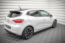 Carica l'immagine nel visualizzatore di Gallery, Diffusori sotto minigonne montati sulla Renault Clio Mk5