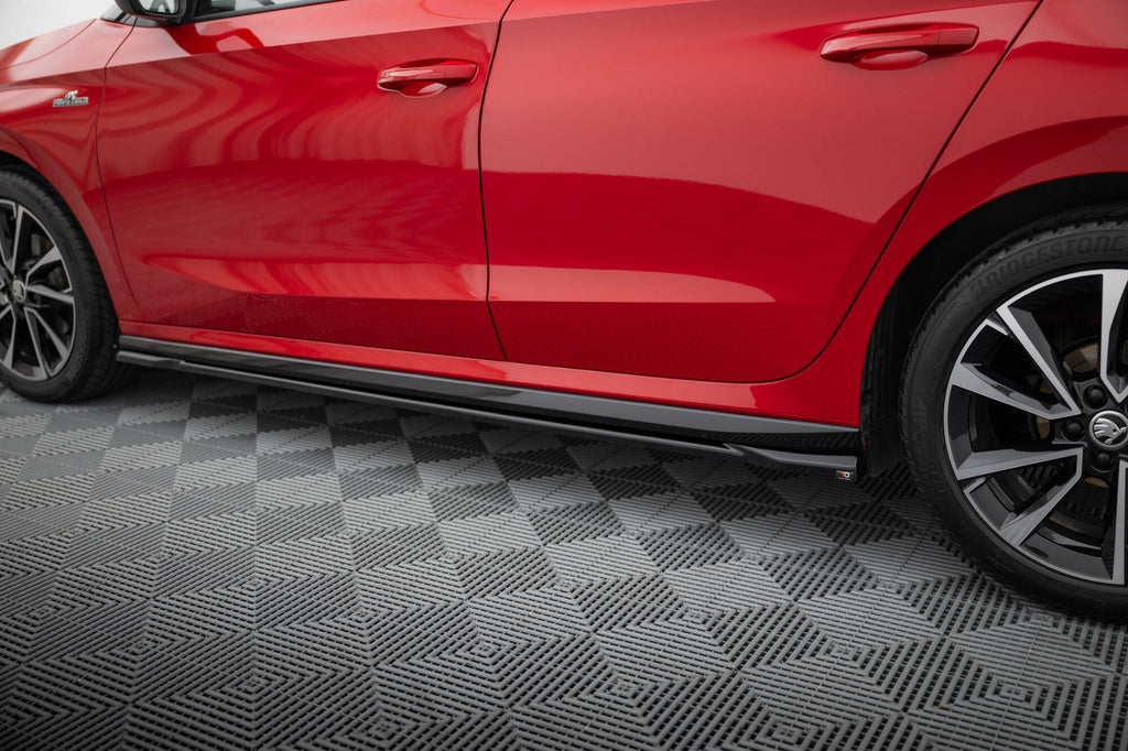 Diffusori Sotto Minigonne Skoda Fabia Mk4 Monte Carlo — montato sulla vettura