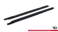 Carica l'immagine nel visualizzatore di Gallery, Diffusori Sotto Minigonne Skoda Octavia Mk4 Facelift Sportline — montato sulla vettura