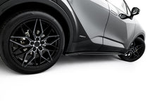 Load image into Gallery viewer, Diffusori Sotto Minigonne Toyota C-HR Mk2 — dettaglio del profilo