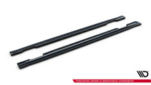 Carica l'immagine nel visualizzatore di Gallery, Profilo del diffusore sotto minigonna Maxton nero lucido per Mercedes GLA 45 AMG