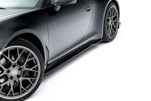 Load image into Gallery viewer, Diffusori Sotto Minigonne V.1 Porsche 911 992 Carrera Sport Design — particolare della finitura