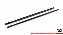 Carica l'immagine nel visualizzatore di Gallery, Diffusori Sotto Minigonne V.2 BMW Serie 7 G11 M-Pack — particolare della finitura