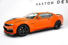 Carica l'immagine nel visualizzatore di Gallery, Diffusori Sotto Minigonne V.2 Chevrolet Camaro SS Mk6 Facelift — montato sulla vettura