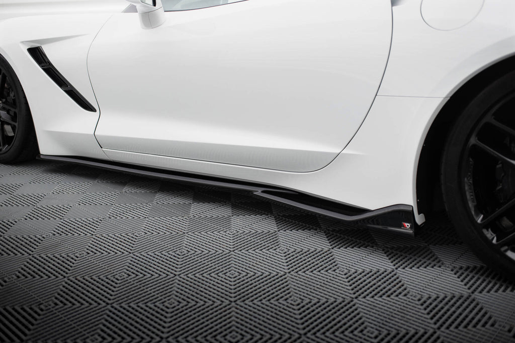 Diffusori Sotto Minigonne V.2 Chevrolet Corvette C7 Stingray — montato sulla vettura
