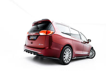 Carica l'immagine nel visualizzatore di Gallery, Diffusori Sotto Minigonne V.2 Chrysler Pacifica Mk2 — vista posteriore