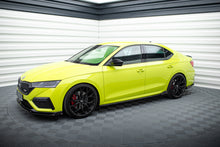 Carica l'immagine nel visualizzatore di Gallery, Diffusori Sotto Minigonne V.2 Skoda Octavia RS Liftback Mk4 + Flap — dettaglio del profilo