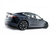 Carica l'immagine nel visualizzatore di Gallery, Diffusori Sotto Minigonne V.2 Tesla Model S Mk1 — montato sulla vettura