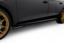 Load image into Gallery viewer, Diffusori Sotto Minigonne V.1 Skoda Octavia RS Mk4 Facelift — particolare della finitura