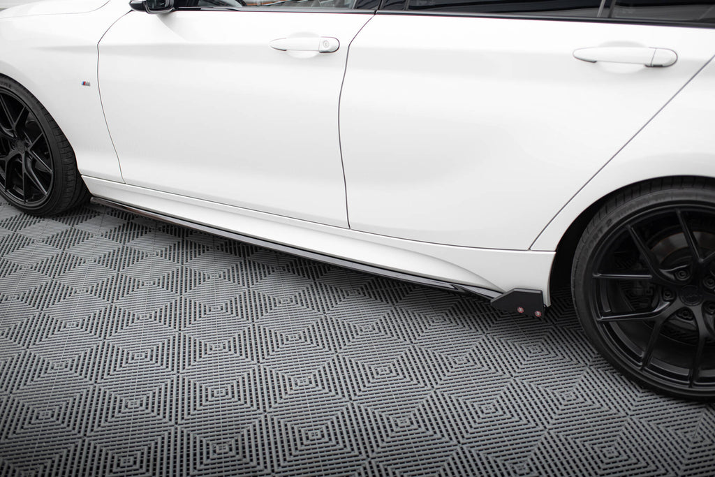 Diffusori Sotto Minigonne V.4 BMW Serie 1 F20 Facelift + Flap M-Pack / M140i — montato sulla vettura