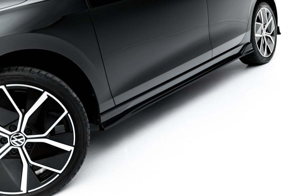 Diffusori Sotto Minigonne Volkswagen Golf Hatchback Mk8 Facelift — montato sulla vettura