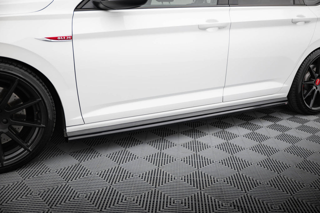 Diffusori Sotto Minigonne Volkswagen Jetta GLI Mk7 — particolare della finitura