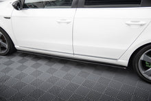 Load image into Gallery viewer, Diffusori Sotto Minigonne Volkswagen Passat B7 — montato sulla vettura
