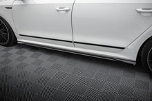 Load image into Gallery viewer, Diffusori Sotto Minigonne Volkswagen Passat B8 Facelifts USA GT — particolare della finitura