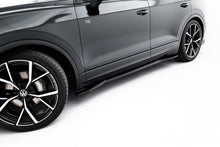 Carica l'immagine nel visualizzatore di Gallery, Diffusori Sotto Minigonne Volkswagen Touareg Mk3 Facelift R-Line — particolare della finitura