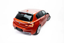 Carica l'immagine nel visualizzatore di Gallery, Estensione Spoiler BMW Serie 1 F20 M-Pack / M140i / M135i — dettaglio del profilo