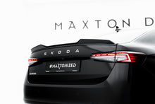 Load image into Gallery viewer, Estensione Spoiler Skoda Superb Berlina Mk4 Sportline — particolare della finitura