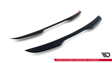Carica l'immagine nel visualizzatore di Gallery, Estensione Spoiler Abarth 500e — dettaglio del profilo