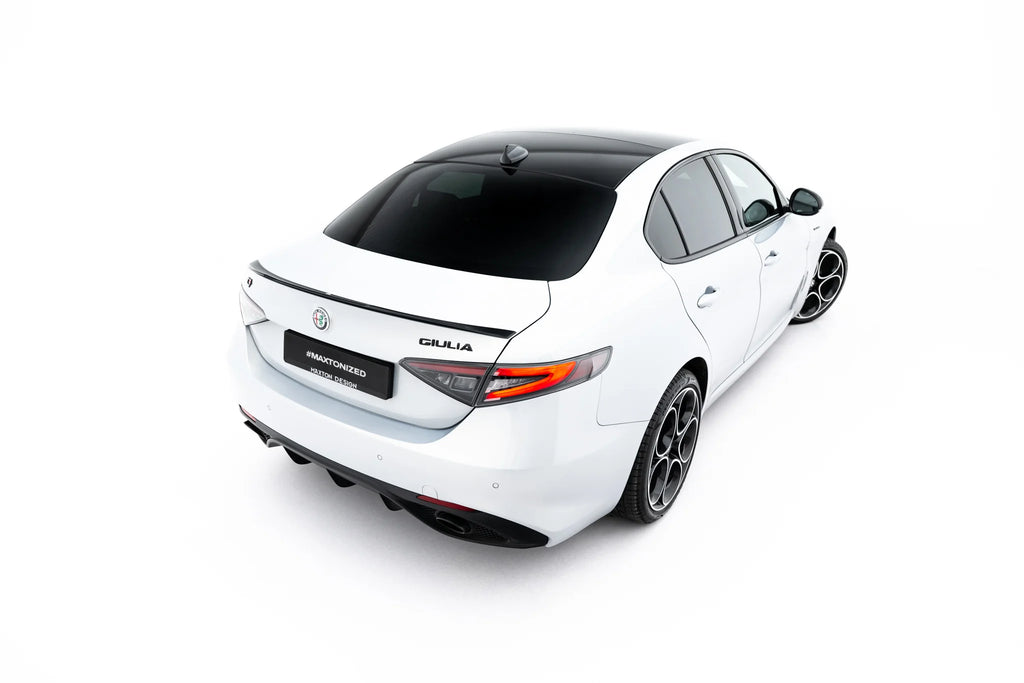 Estensione spoiler Maxton Design per Alfa Romeo Giulia, ABS nero lucido