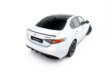 Carica l'immagine nel visualizzatore di Gallery, Estensione spoiler Maxton Design per Alfa Romeo Giulia, ABS nero lucido