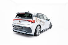 Carica l'immagine nel visualizzatore di Gallery, Estensione Spoiler Cupra Born Mk1 — vista posteriore