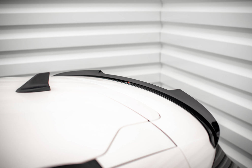Estensione spoiler Maxton Design per Ford Kuga ST-Line Mk3, ABS nero lucido — dettaglio del profilo