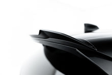 Carica l'immagine nel visualizzatore di Gallery, Vista laterale dell'estensione spoiler Maxton per Land Rover Evoque Dynamic