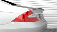 Carica l'immagine nel visualizzatore di Gallery, Estensione Spoiler Mercedes CLS C219 — dettaglio del fissaggio