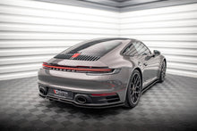 Carica l'immagine nel visualizzatore di Gallery, Estensione spoiler Maxton Design in ABS nero lucido per Porsche 911 Carrera 4S 992, particolare della finitura