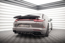 Carica l'immagine nel visualizzatore di Gallery, Dettaglio dell'estensione spoiler in ABS per Porsche Panamera 971