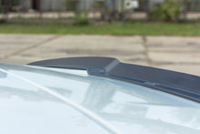 Carica l'immagine nel visualizzatore di Gallery, Estensione spoiler in ABS nero lucido per Renault Megane RS Mk4 - particolare del profilo