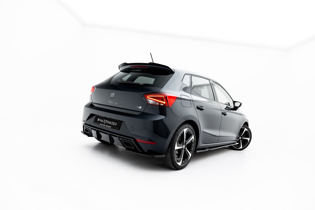 Estensione spoiler Maxton Design per Seat Ibiza Mk5 FR, ABS nero lucido — dettaglio del profilo