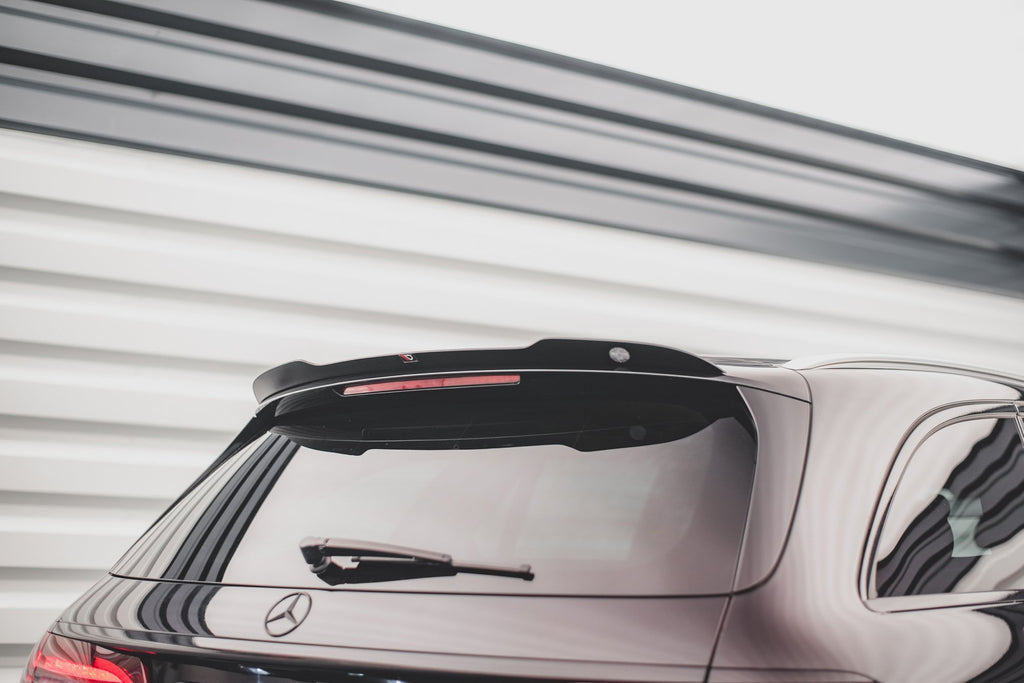 Dettaglio dell'estensione spoiler in ABS per Mercedes Classe E S213