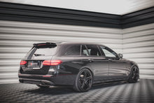 Carica l'immagine nel visualizzatore di Gallery, Spoiler cap V.1 Mercedes-AMG E63 Station Wagon S213 vista posteriore