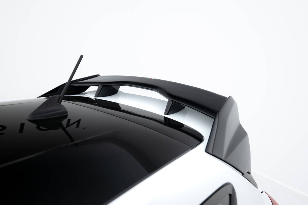 Alettone Maxton Design in vetroresina per Ford Fiesta ST Mk8, dettaglio del profilo