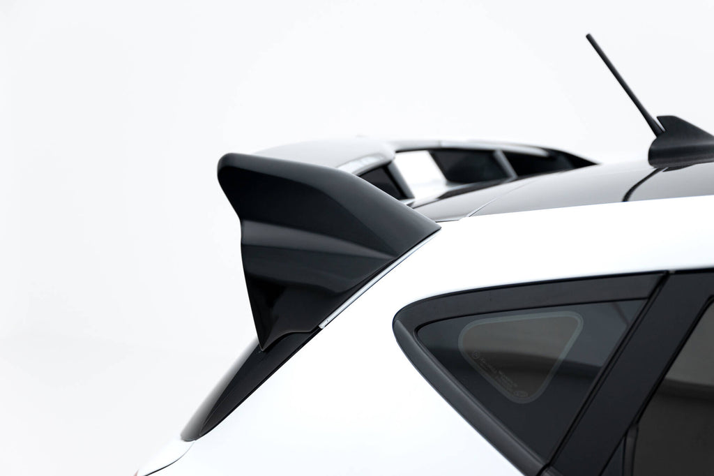 Alettone Maxton Design in vetroresina per Ford Fiesta ST Mk8, vista laterale