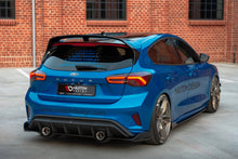 Carica l'immagine nel visualizzatore di Gallery, Alettone Maxton Design in vetroresina per Ford Focus Hatchback Mk4, dettaglio del bordo