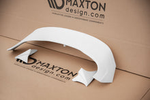 Carica l'immagine nel visualizzatore di Gallery, Alettone Maxton Design in vetroresina per Ford Focus Hatchback Mk4, vista ravvicinata