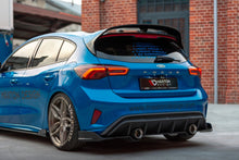 Carica l'immagine nel visualizzatore di Gallery, Alettone Maxton Design in vetroresina per Ford Focus Hatchback Mk4, primo piano del pezzo