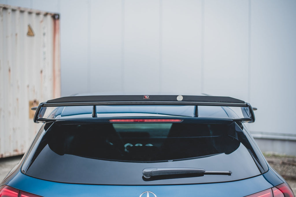 Estensioni spoiler laterali Maxton Design in ABS nero lucido per Mercedes Classe A 35 AMG W177, montate sulla vettura